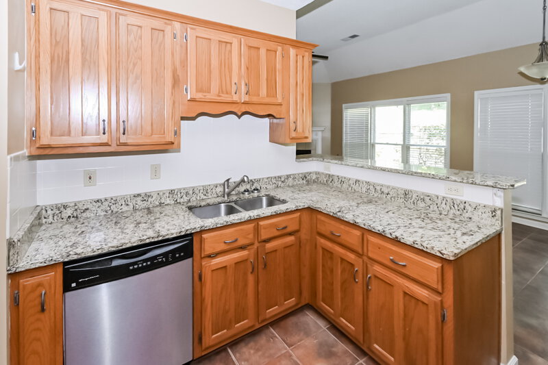 3,220/Mo, 9224 Chimneyrock Blvd Cordova, TN 38016 Kitchen View 3