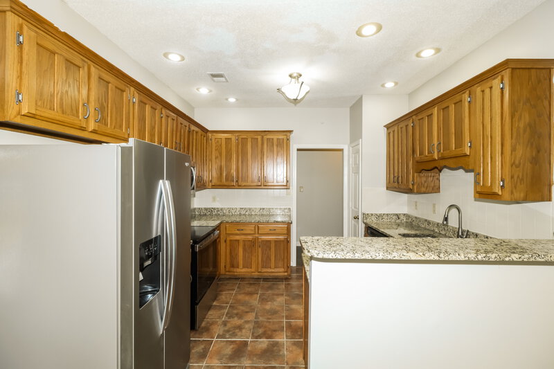 2,190/Mo, 9224 Chimneyrock Blvd Cordova, TN 38016 Kitchen View