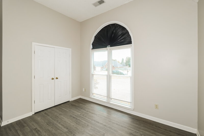 2,190/Mo, 9224 Chimneyrock Blvd Cordova, TN 38016 Bedroom View