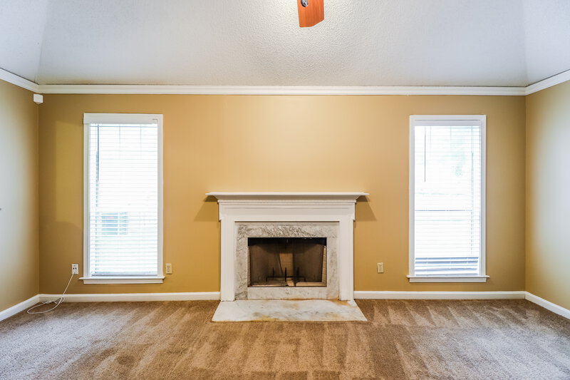 2,350/Mo, 2264 Lake Springs Ln Cordova, TN 38016 Living Room View 2