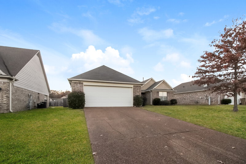 1,720/Mo, 1513 Carlton Ridge Dr Cordova, TN 38016 Front View 2
