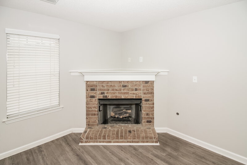 1,720/Mo, 1513 Carlton Ridge Dr Cordova, TN 38016 Living Room View 2