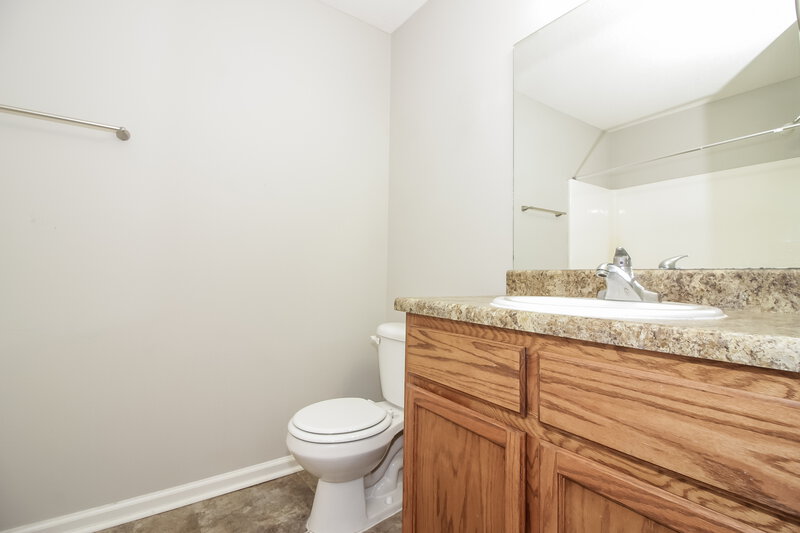 1,720/Mo, 1513 Carlton Ridge Dr Cordova, TN 38016 Bathroom View