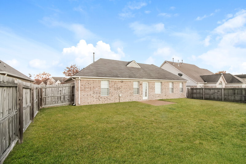 1,720/Mo, 1513 Carlton Ridge Dr Cordova, TN 38016 Rear View
