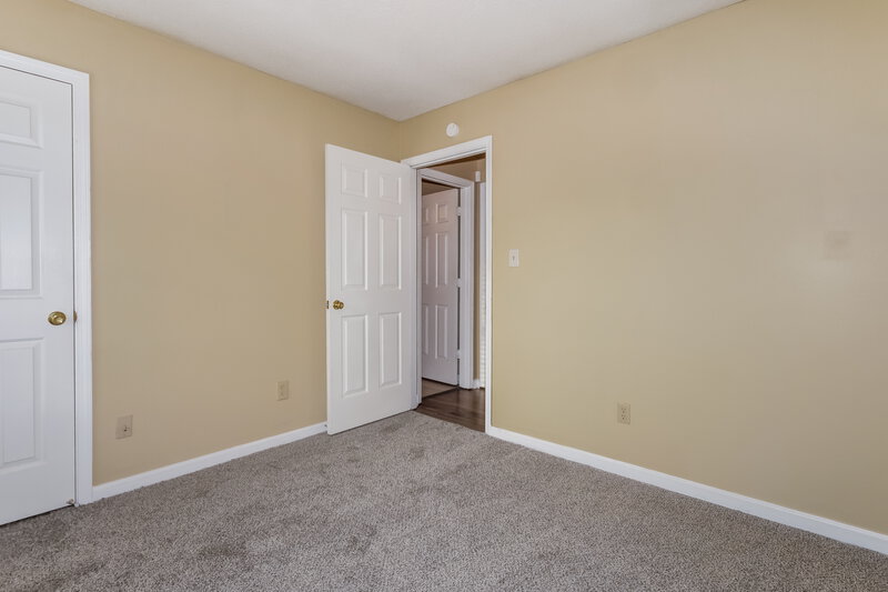 1,705/Mo, 2184 Stone Stream Dr Cordova, TN 38016 Bedroom View 2