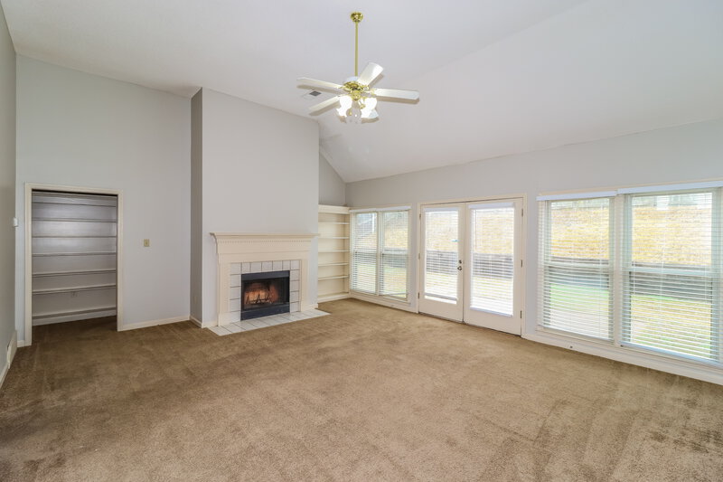 2,115/Mo, 1964 Bohemia Dr Cordova, TN 38016 Living Room View