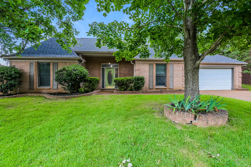 2,050/Mo, 8730 Raspberry Ln Cordova, TN 38016 External View