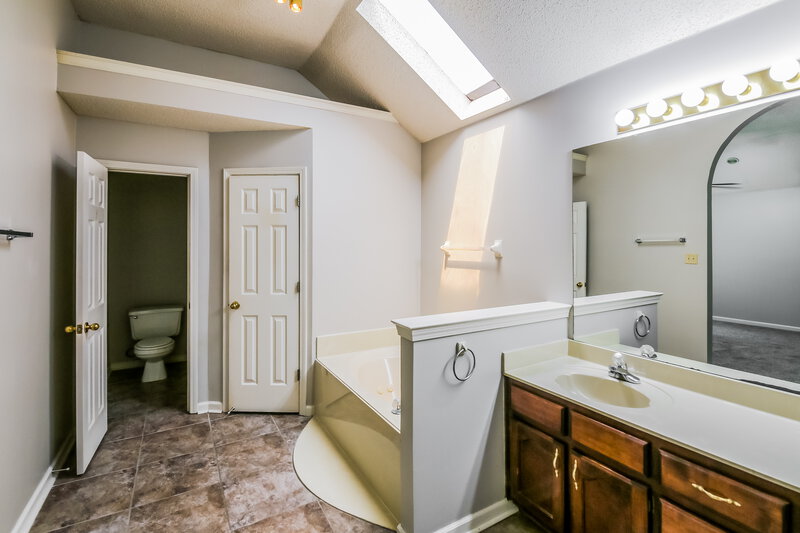 2,050/Mo, 8730 Raspberry Ln Cordova, TN 38016 Misc View 9