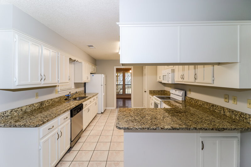 1,970/Mo, 2040 Mt Badon Ln Cordova, TN 38016 Kitchen View