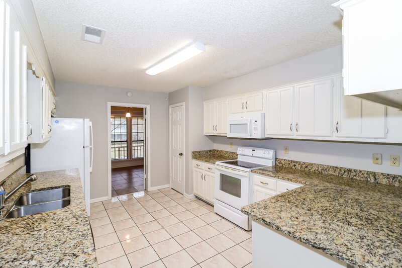1,970/Mo, 2040 Mt Badon Ln Cordova, TN 38016 Kitchen View 2