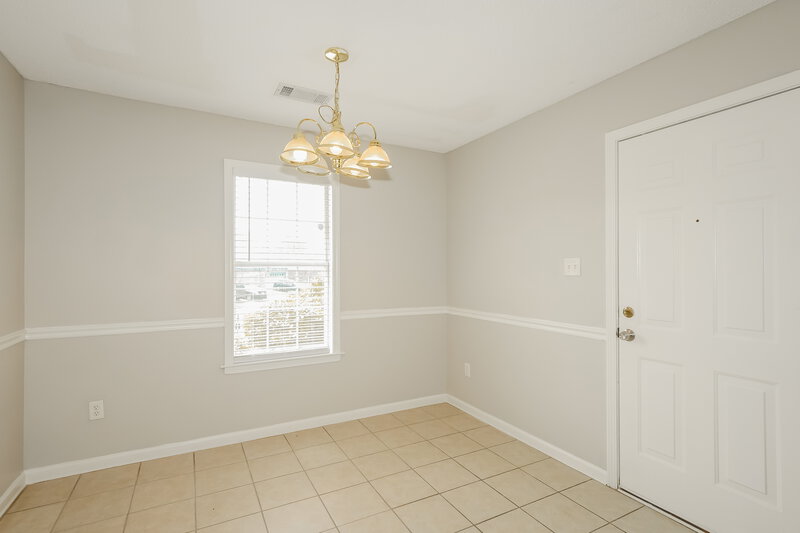 1,865/Mo, 10352 Walden Pine Ct Cordova, TN 38018 Dining Room View 2
