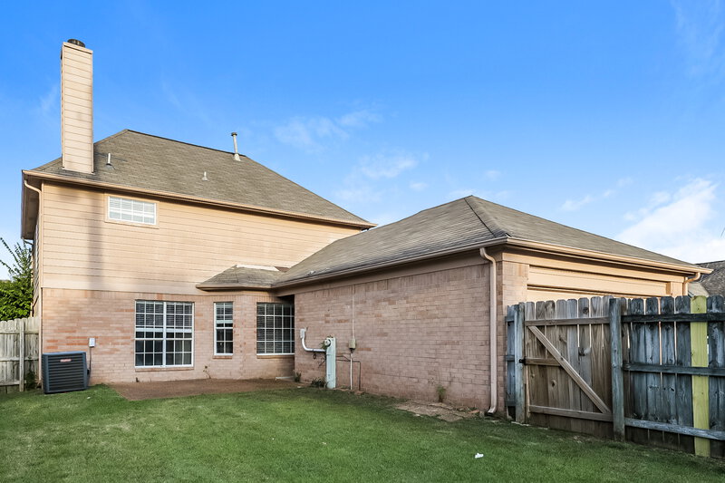 1,950/Mo, 763 Silver Sands Dr Cordova, TN 38018 Rear View