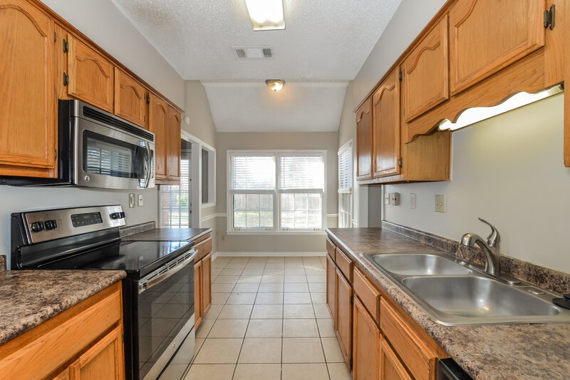 2,080/Mo, 951 Cully Rd Cordova, TN 38018 Kitchen View 2