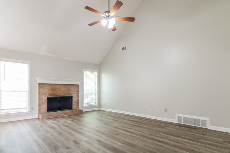 1,940/Mo, 8538 Overcup Oaks Dr Cordova, TN 38018 Living Room View