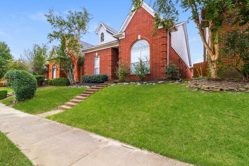 1,855/Mo, 8691 Overcup Oaks Dr Cordova, TN 38018 Front View