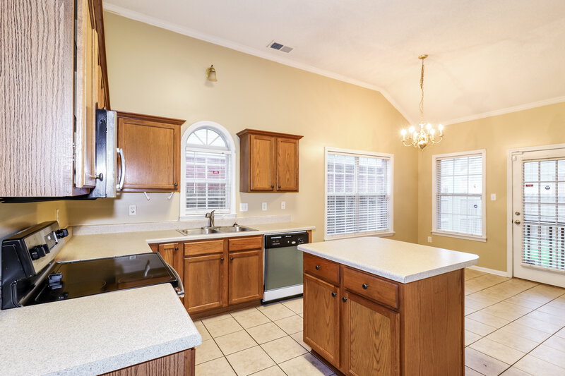 1,855/Mo, 8691 Overcup Oaks Dr Cordova, TN 38018 Kitchen View 2