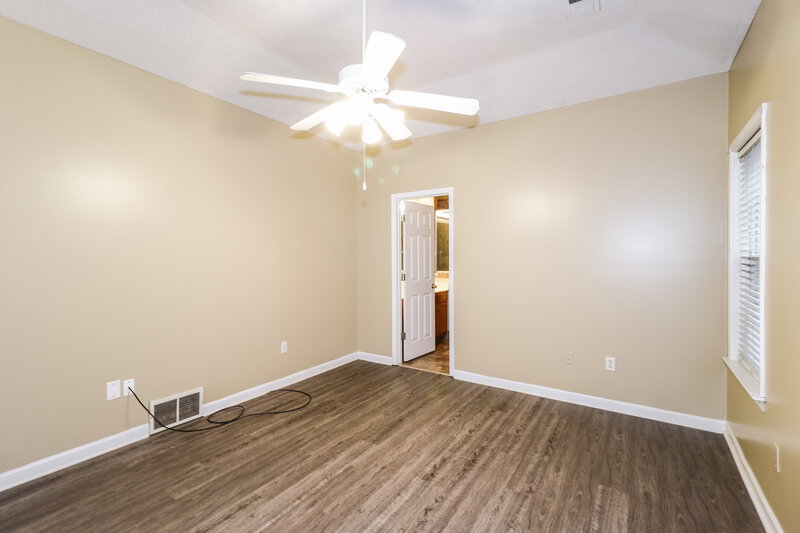 1,855/Mo, 8691 Overcup Oaks Dr Cordova, TN 38018 Main Bedroom View