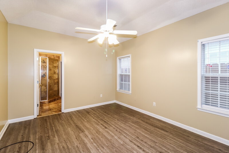 1,855/Mo, 8691 Overcup Oaks Dr Cordova, TN 38018 Main Bedroom View 3