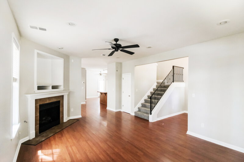 1,765/Mo, 8513 Griffin Park Dr Cordova, TN 38018 Living Room View