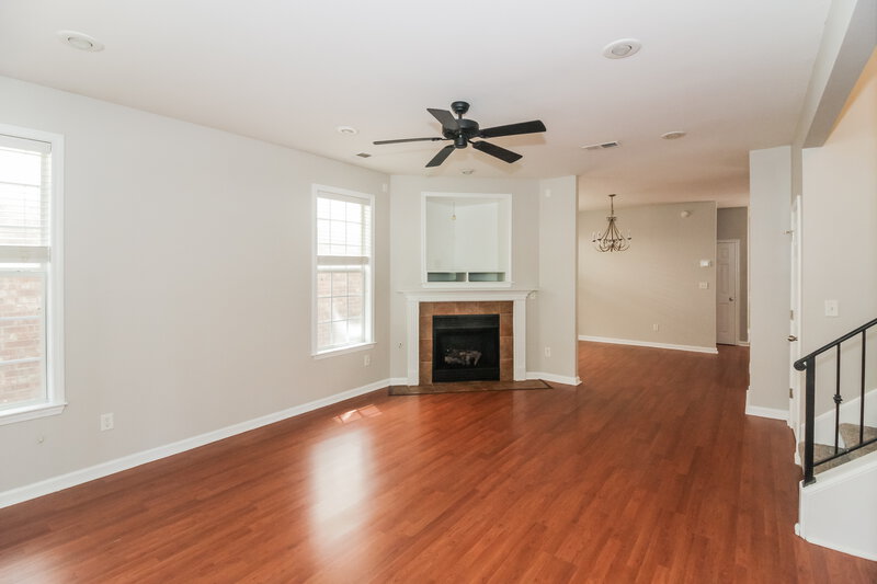 1,765/Mo, 8513 Griffin Park Dr Cordova, TN 38018 Living Room View 2