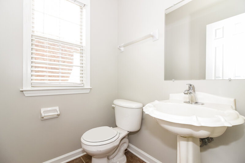 1,765/Mo, 8513 Griffin Park Dr Cordova, TN 38018 Bathroom View 2