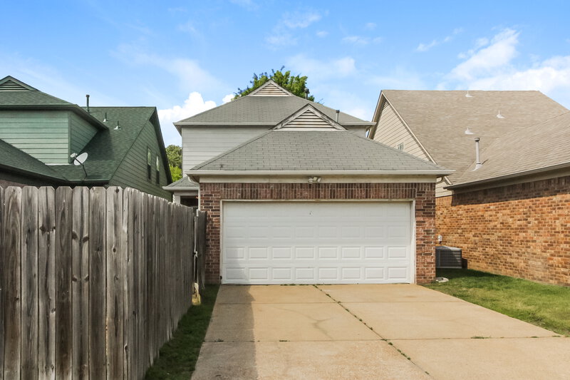 1,765/Mo, 8513 Griffin Park Dr Cordova, TN 38018 Rear View 2