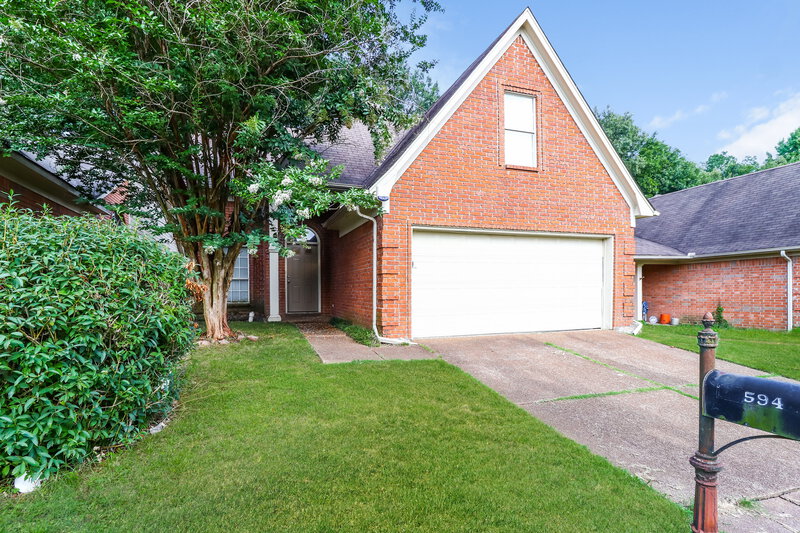 1,820/Mo, 594 Ashley Glen Circle E Cordova, TN 38018 Front View