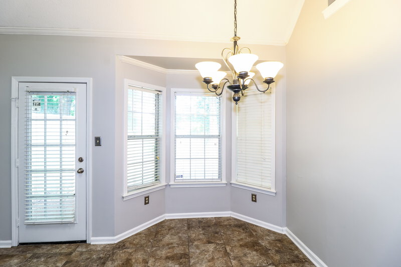 1,820/Mo, 594 Ashley Glen Circle E Cordova, TN 38018 Dining Room View 2