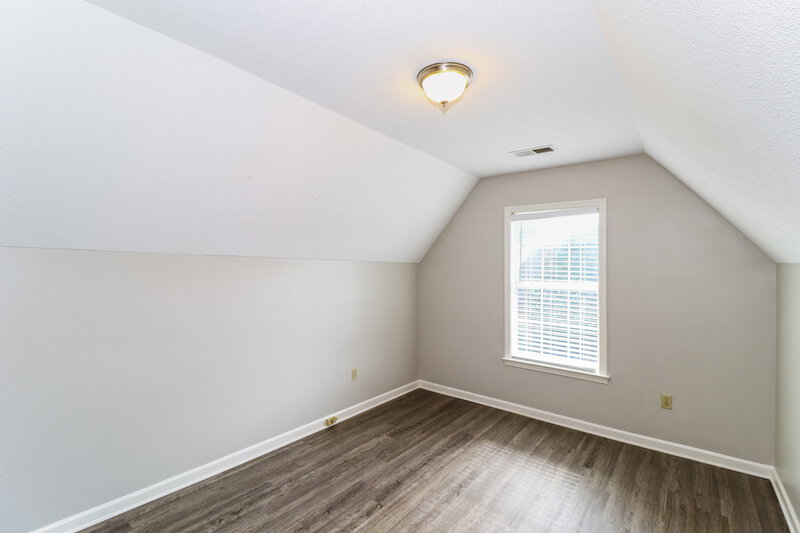 1,820/Mo, 594 Ashley Glen Circle E Cordova, TN 38018 Bedroom View 5