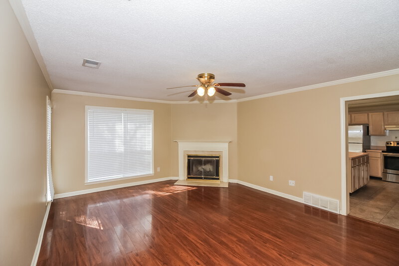 1,770/Mo, 8659 N Pantherburn Circle Cordova, TN 38018 Living Room View