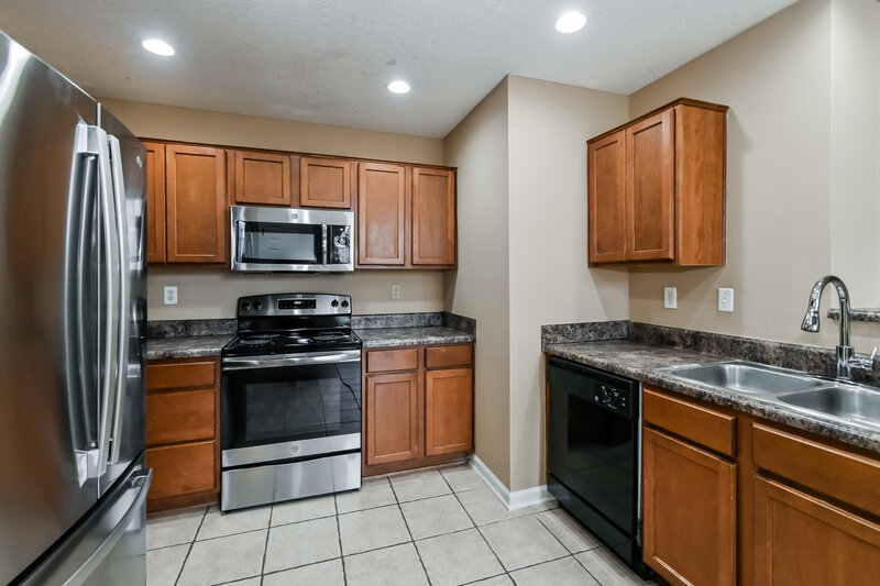 2,160/Mo, 1319 Farwoods Dr Cordova, TN 38018 Kitchen View