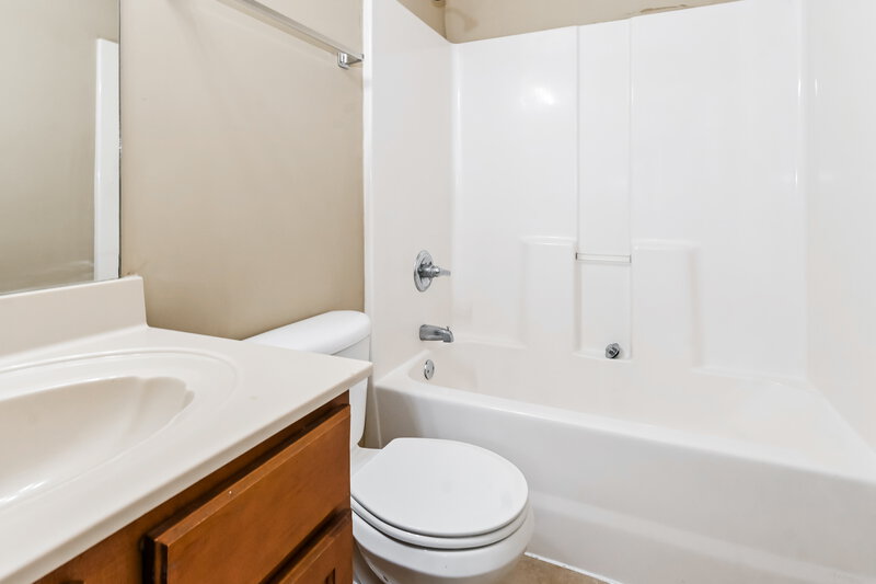2,160/Mo, 1319 Farwoods Dr Cordova, TN 38018 Bathroom View
