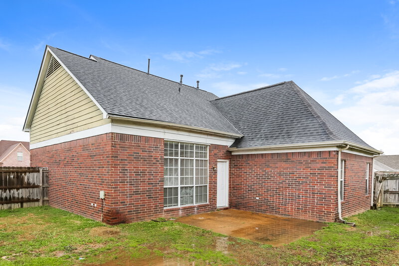 1,990/Mo, 1100 Green Fern Cove Cordova, TN 38018 Rear View