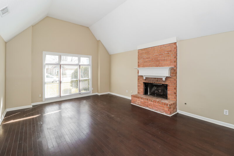 2,045/Mo, 8400 Timber Creek Dr Cordova, TN 38018 Living Room View 2