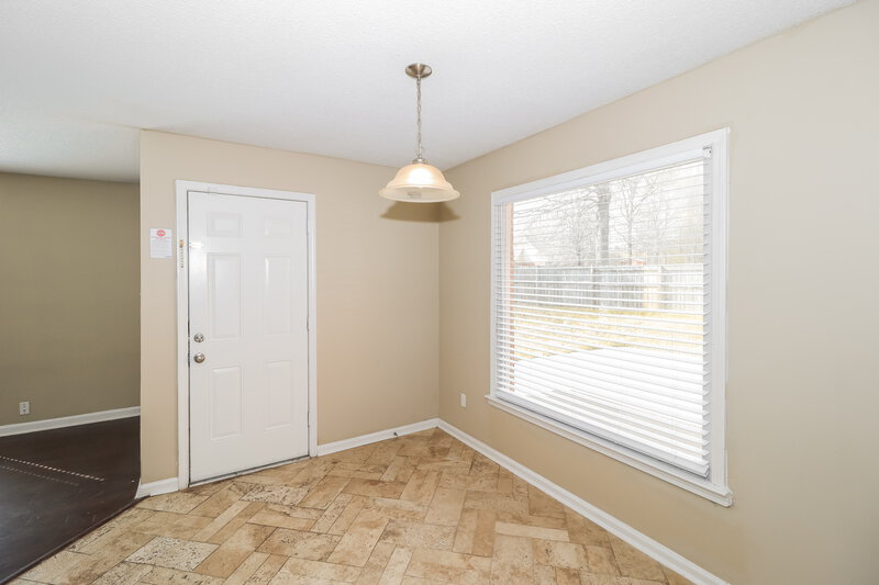 2,045/Mo, 8400 Timber Creek Dr Cordova, TN 38018 Breakfast Nook View