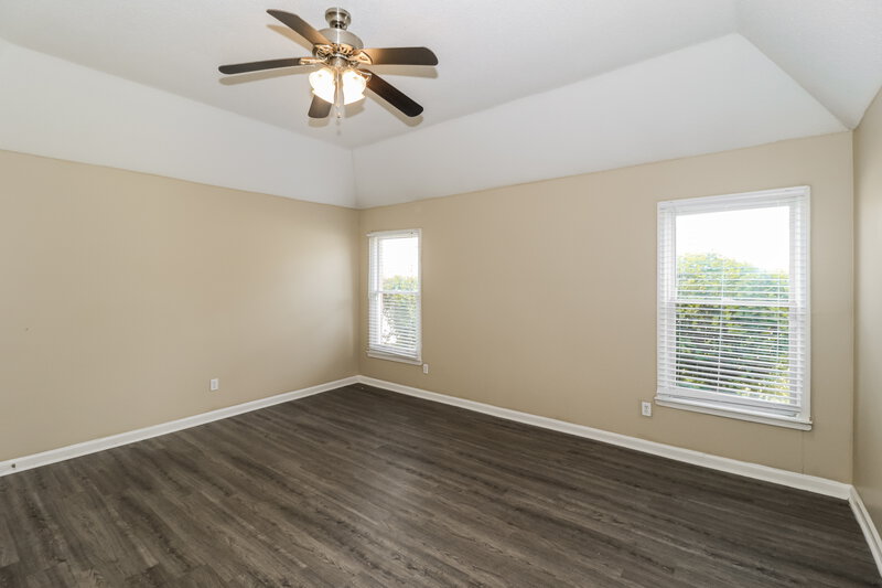 2,045/Mo, 8400 Timber Creek Dr Cordova, TN 38018 Main Bedroom View