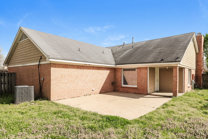 2,045/Mo, 8400 Timber Creek Dr Cordova, TN 38018 Rear View