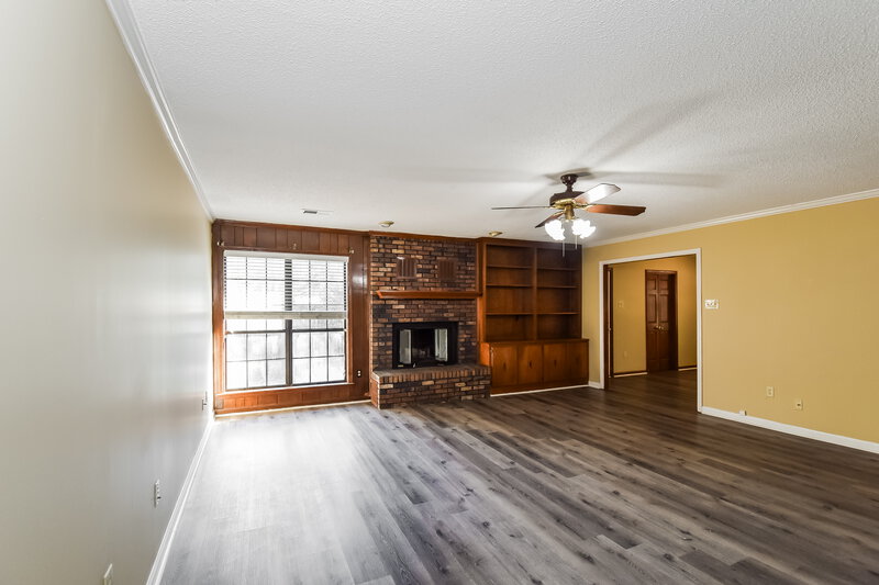 1,545/Mo, 928 Pheasant Hollow Dr Cordova, TN 38018 Living Room View 2