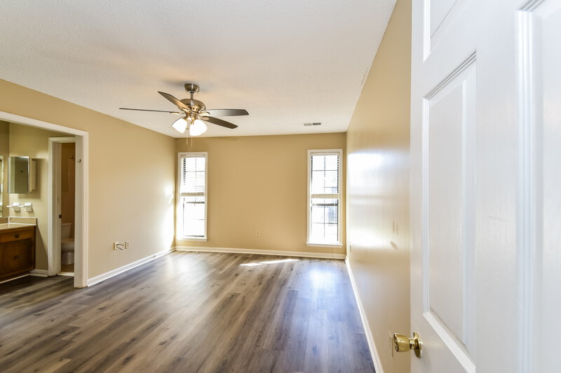 1,545/Mo, 928 Pheasant Hollow Dr Cordova, TN 38018 Main Bedroom View 2