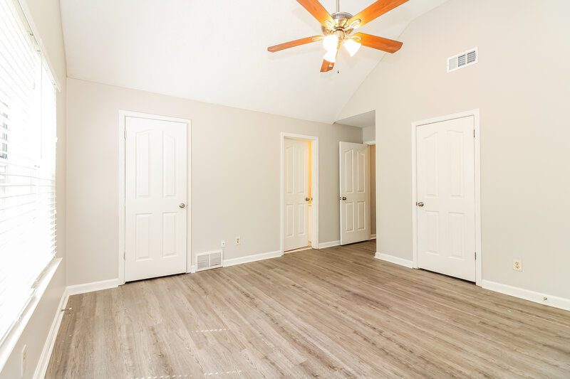 1,940/Mo, 8183 Walnut Valley Cove Cordova, TN 38018 Main Bedroom View 2