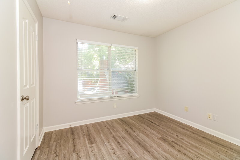 1,940/Mo, 8183 Walnut Valley Cove Cordova, TN 38018 Bedroom View 2