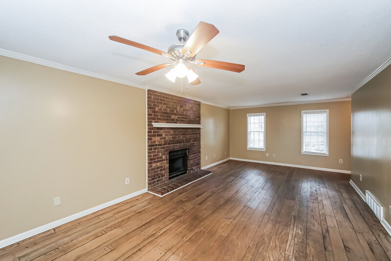 3,200/Mo, 952 Grouse Meadows Dr Cordova, TN 38018 Living Room View 2