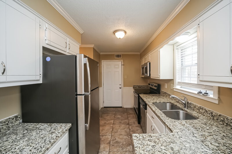 3,200/Mo, 952 Grouse Meadows Dr Cordova, TN 38018 Kitchen View