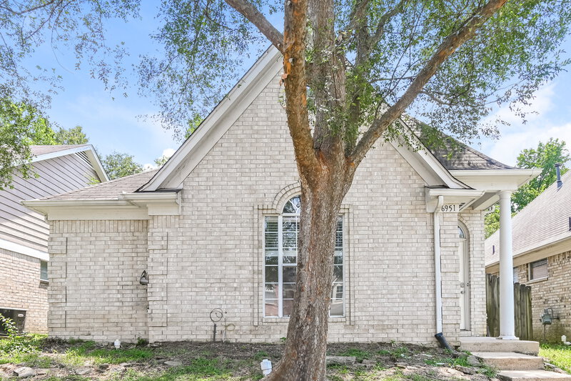 1,590/Mo, 6951 Parkbrook Ln Cordova, TN 38018 External View