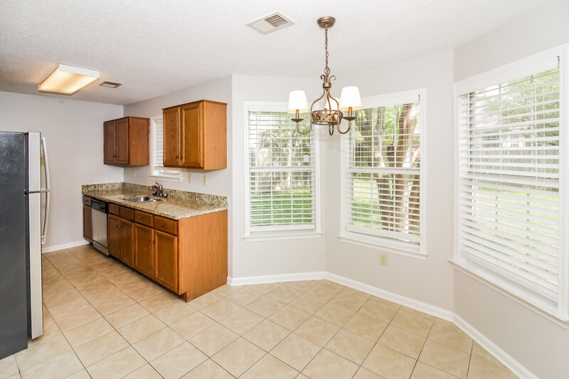 2,380/Mo, 7099 Country Walk Dr Cordova, TN 38018 Dining Room View 2