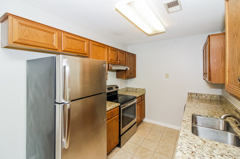 2,380/Mo, 7099 Country Walk Dr Cordova, TN 38018 Kitchen View
