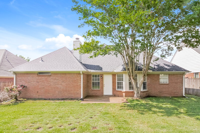 2,380/Mo, 7099 Country Walk Dr Cordova, TN 38018 Rear View