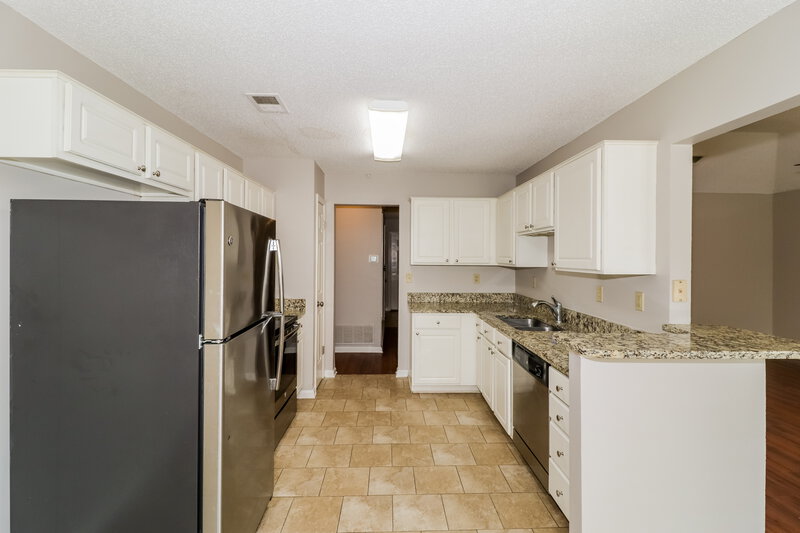 1,635/Mo, 1017 Spanish Trail Cordova, TN 38018 Kitchen View