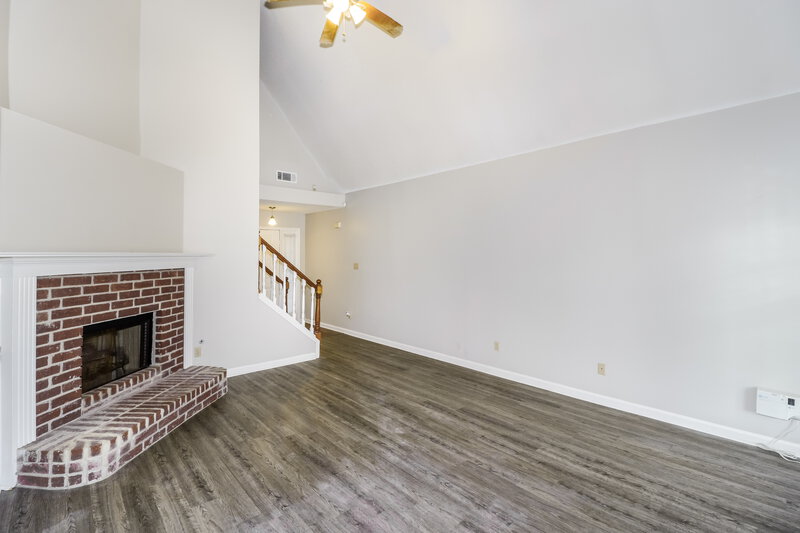 1,760/Mo, 7340 Appling Ridge Dr Cordova, TN 38018 Living Room View 3