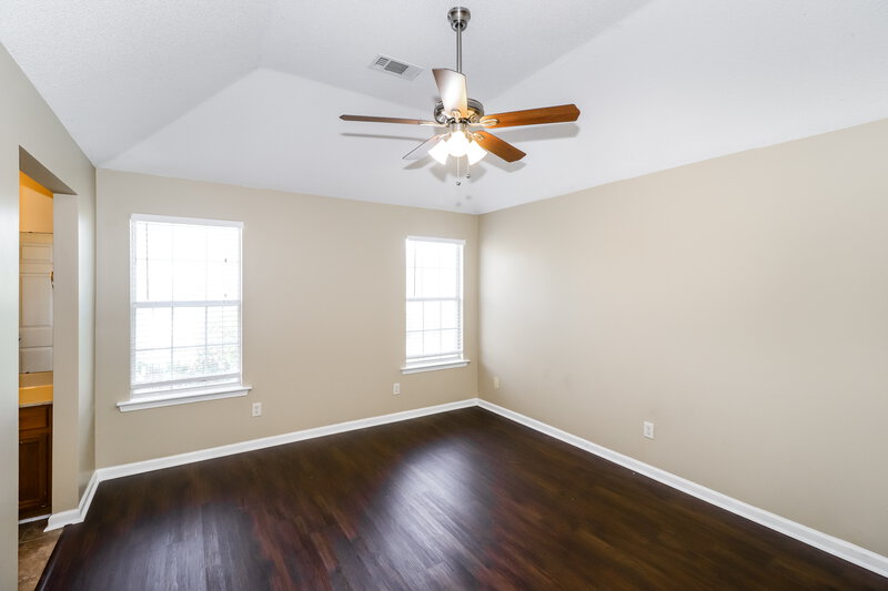 1,735/Mo, 1000 Leconte Gap St Cordova, TN 38018 Main Bedroom View